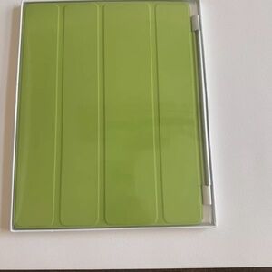 Apple Smart Cover for 9.7"  iPad -Green Original (MC944LL/A) - NEW™